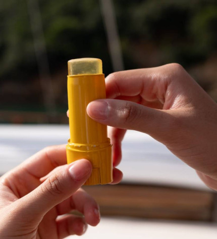 SUN SOUL INVISIBLE DEFENSE STICK SPF 50+ - ПРОЗОРИЙ СОНЦЕЗАХИСНИЙ СТІК